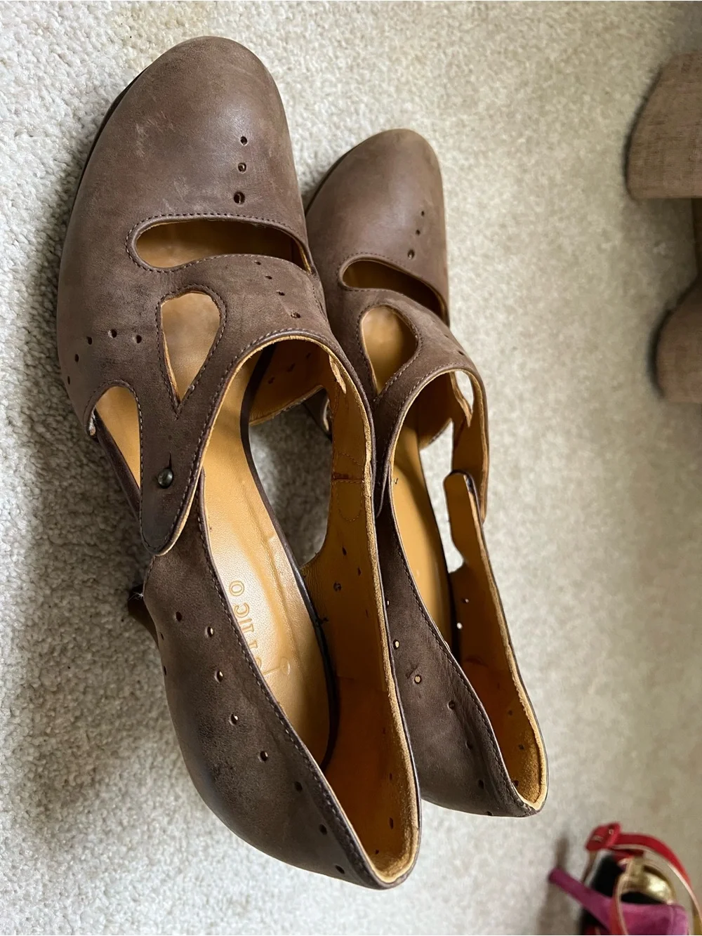 Coclico Cocoa Brown Leather Mary Jane heels